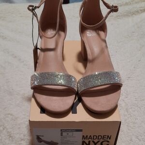 Women's Tan Heeled Sandals